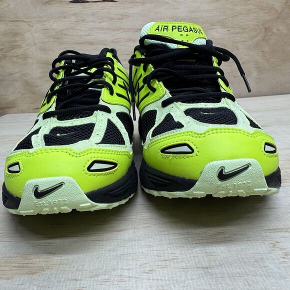 NEW Nike Air Pegasus 2005 Running Shoes Mens Sz 11.5 Volt Black HQ5403-700